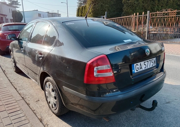 Skoda Octavia cena 13900 przebieg: 329500, rok produkcji 2012 z Gdynia małe 79